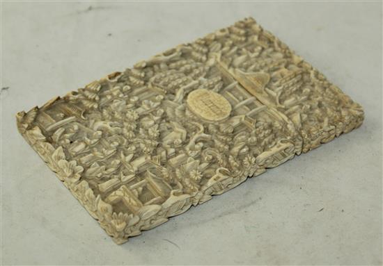 A Chinese export ivory card case, 19th century, 11.5cm